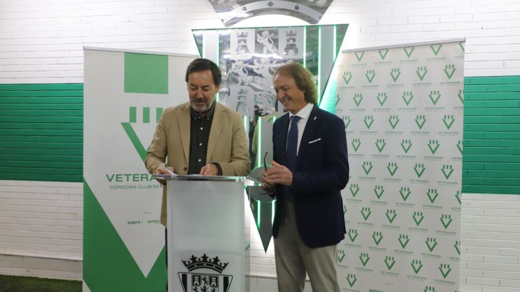 Asociación de Veteranos del Córdoba CF firma convenio con el Club