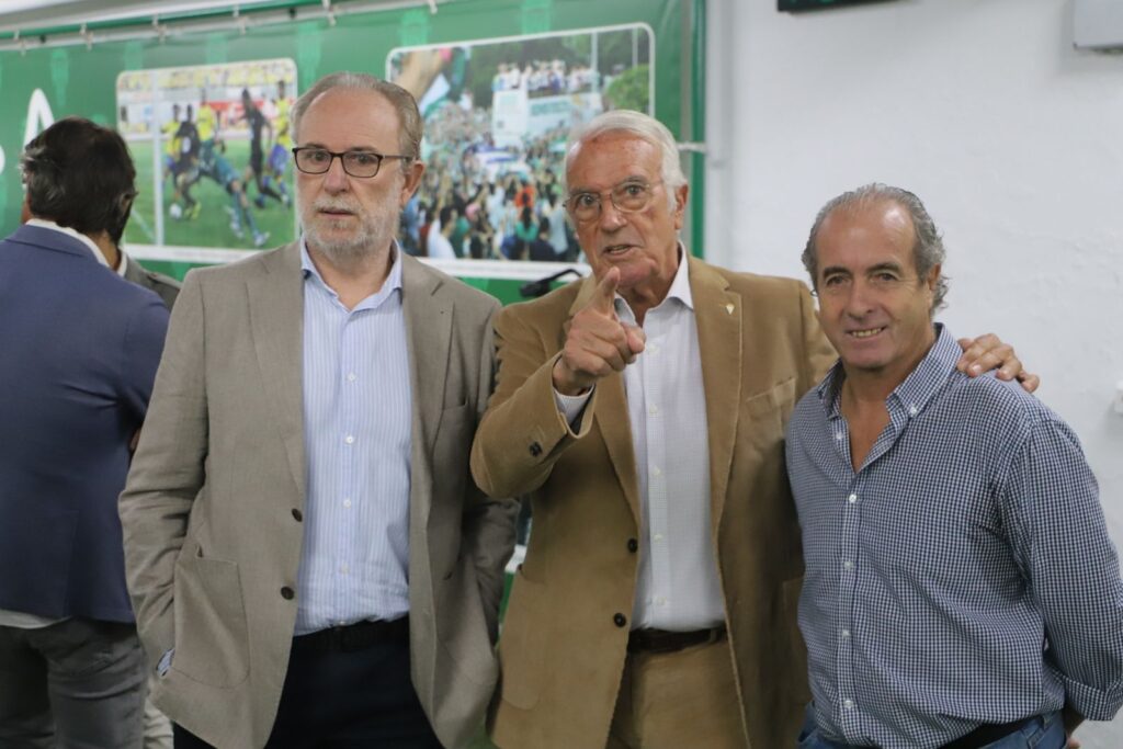 Asociación de Veteranos del Córdoba CF firma convenio con el Club